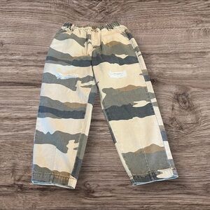 Easel Los Angeles Women’s Camouflage Printed Elastic Waist Cropped Denim Pants S